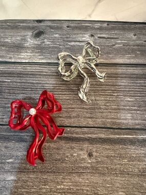 NWOT Free People Bow Claw Hair Clips - Red and Silver Ribbon Design set of 2